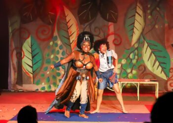 Espetáculo ‘Dandara na Terra dos Palmares’ encerra temporada no Teatro Módulo neste domingo (25)