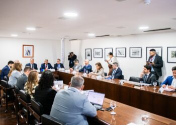 Governo da Bahia monta estrutura para orientar prefeitos e prefeitas nas inscrições de obras no PAC Seleções; prazo vai até 31 de março