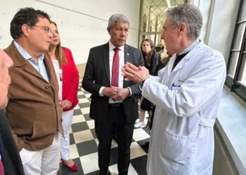 Mesmo em missão na Espanha, Jerônimo segue atento à situação da dengue na Bahia