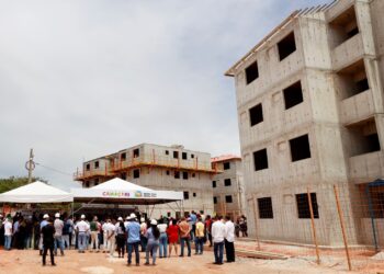 Ministro das cidades faz vistoria em obras do Minha Casa, Minha Vida em Camaçari e autoriza a construção de mais um conjunto habitacional