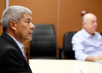 Jerônimo apresenta a Zé Ronaldo investimentos e ações do Governo do Estado para a Micareta de Feira de Santana