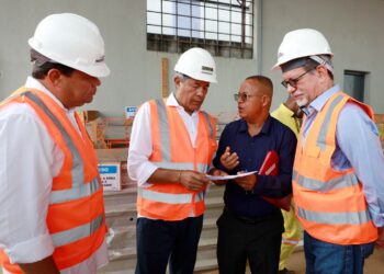 Governador Jerônimo Rodrigues realiza vistoria nas obras do maior trecho do VLT em Salvador