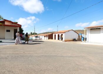 Sede e povoados de Presidente Jânio Quadros recebem investimentos em infraestrutura, saúde e esporte