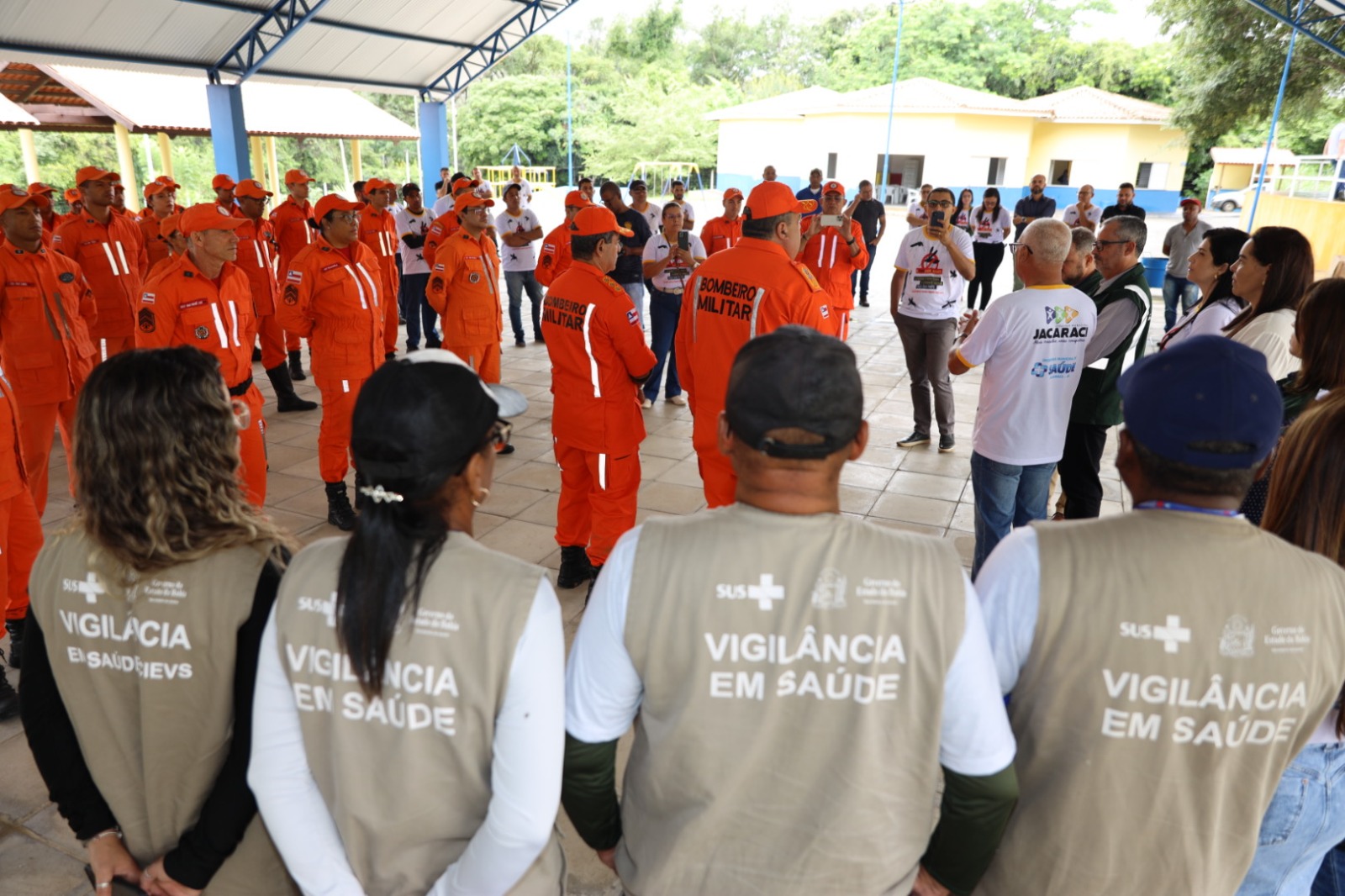 Mutirão de limpeza e assistência à saúde marca operação do Governo no combate à Dengue no Sudoeste baiano