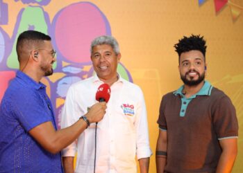 Governador Jerônimo prestigia última noite de festejos no Parque de Exposições de Salvador