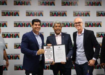 Governador autoriza licitação para implantação da primeira etapa do sistema de água em Praia do Forte, com investimento de R$ 130 milhões