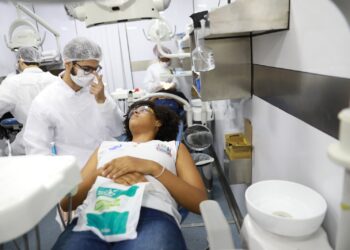 Odontomóvel inicia nova fase de atendimentos nas escolas estaduais