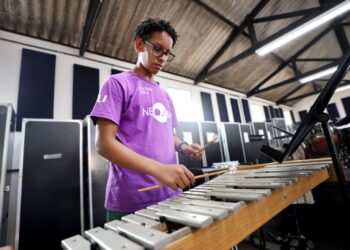 Neojiba e Projeto Axé promovem transformação social na vida de crianças e adolescentes baianos