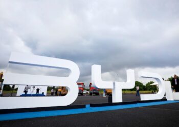 Com novo marco histórico, BYD inicia obras de complexo fabril que deve gerar 10 mil empregos na Bahia