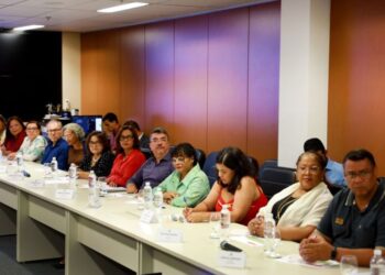 Bahia avança na implementação da Lei do Celular nas escolas estaduais