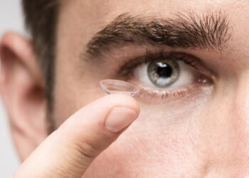 Setembro Safira: Mais de oito milhões de brasileiros usam lentes oculares de contato; manuseio incorreto pode causar cegueira em casos extremos