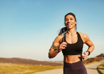 Saúde bucal e esportes: Dentista e educadora física explicam como essa conexão pode impactar no desempenho dos atletas