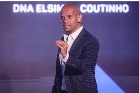 Médico baiano arremata partida de pôquer em leilão promovido por Neymar por R$ 450 mil