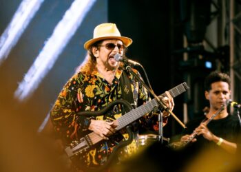 Em show lotado, Geraldo Azevedo anima Largo do Pelourinho no primeiro dia dos festejos de São João