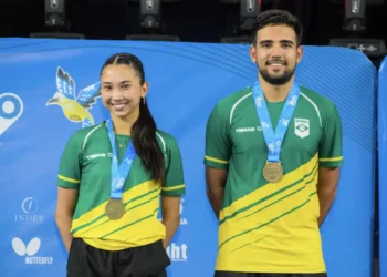 Giulia Takahashi e Guilheme Teodoro são ouro no Pan de tênis de Mesa