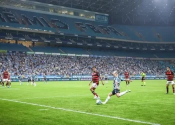 Grêmio identifica torcedor acusado de racismo pelo Flamengo