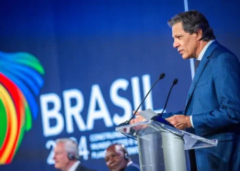 Haddad antecipa para esta quinta-feira retorno dos Estados Unidos