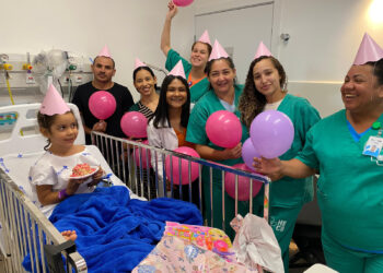 Hospital Estadual Costa das Baleias surpreende crianças internadas com festas de aniversário