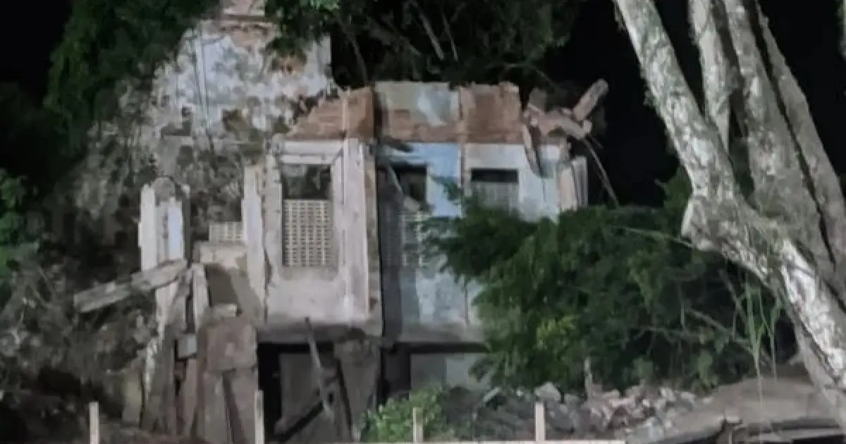 Cachoeira: casarão que abrigou antigo Hotel Colombo desaba Cachoeira