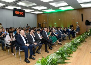 Salvador apresenta iniciativas de transição energética durante evento preparatório com foco na COP 30