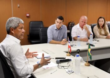 Governador realiza reunião extraordinária para monitorar situação de conflito agrário no sudoeste da Bahia