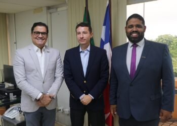 Cônsul Geral do Peru no Brasil e secretariado do Governo da Bahia dialogam sobre Política de Migrantes no estado