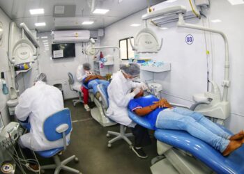 Odontomóvel chega a Feira de Santana levando saúde bucal para a rede estadual de ensino