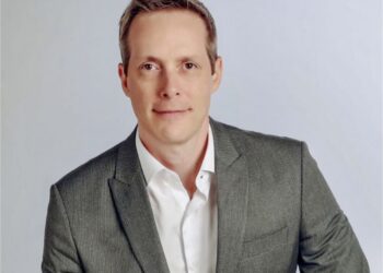 Dr. Victor Pochat lança protocolo único para Rejuvenescimento do Olhar