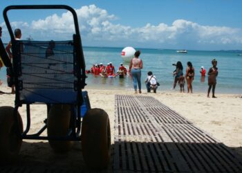 ParaPraia começa no final de semana com banho  de mar assistido em Ondina
