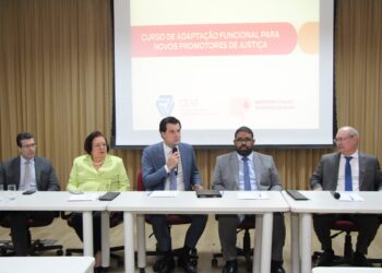 Secretário Felipe Freitas fala sobre importância do Sistema de Justiça para a democracia em curso para novos promotores do MPBA