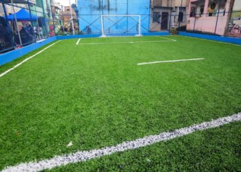 Prefeitura inaugura 56º campo com grama sintética de Salvador na Estrada das Barreiras