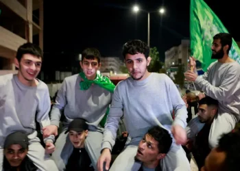 Israel suspende libertação de 600 prisioneiros palestinos