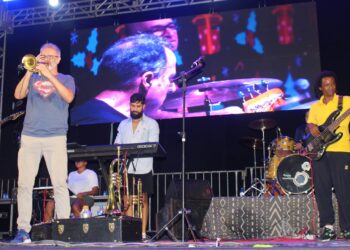 Música e Sustentabilidade: Itacaré recebe projeto Música na Árvore Solar Instrumental com shows gratuitos e energia limpa, de 18 a 20 de abril