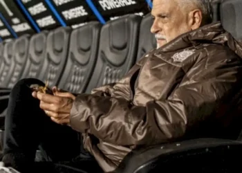 Em meio à crise, Corinthians demite gerente de comunicação