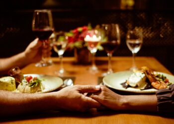 Dia dos Namorados no Deville Prime Salvador tem jantar romântico com pacote especial de hospedagem