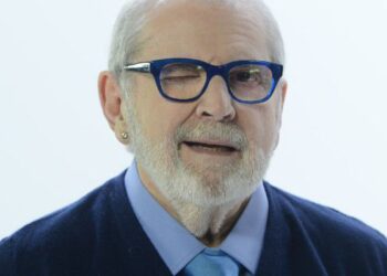 Ex-esposa de Jô Soares revela que transformou cinzas do apresentador em diamante