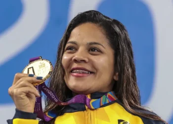 Morre a nadadora Joana Neves, multimedalhista paralímpica, aos 37 anos