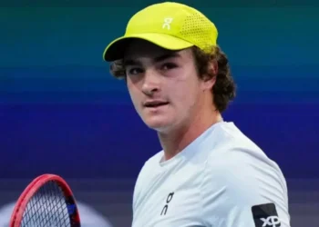 João Fonseca é eliminado em batalha contra De Minaur no Masters de Miami