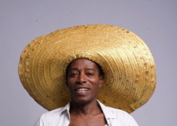 Cantor João Gonzaga leva show inédito para o projeto Culinária Musical, em Salvador