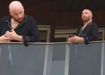Visitando o Brasil, John Travolta está hospedado em Ipanema