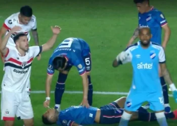 Boletim divulgado por médicos relata piora do quadro de Juan Izquierdo, do Nacional-URU