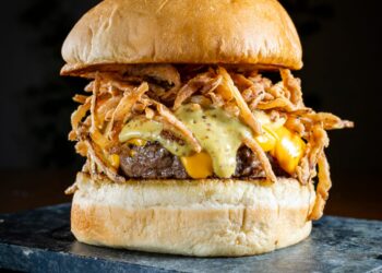 Black Bull Burguer participa do Salvador Burger Gourmet com 4 sanduíches autorais