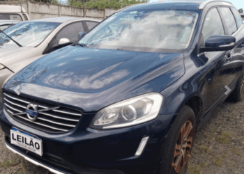 Transalvador promove leilão cerca de 80 veículos conservados e sucatas aproveitáveis