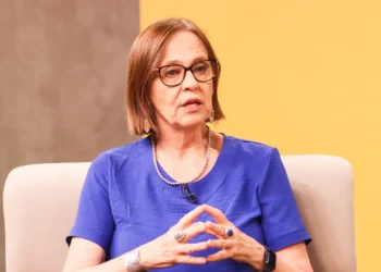 Mulheres estão sobrecarregadas, afirma secretária do Cuidado e Família