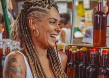Elisa Lucinda, Laiô e Ellen Oleria sobem ao palco da Casa da Mãe no mês da Mulher