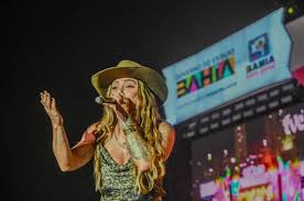 Lauana Prado e Zé Vaqueiro levam o melhor do sertanejo e do forró para o Parque de Exposições