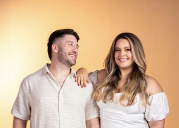 Layla Santiago e Nan Dantas fazem show no Pelourinho já em clima de verão