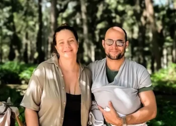 Leandra Leal celebra nascimento de primeiro filho: “Sou grata”