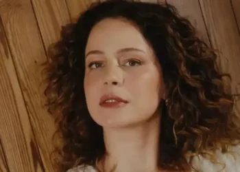 Leandra Leal anuncia fim do contrato com a Globo após 30 anos de emissora