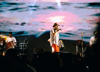 Leo Estakazero abre segunda noite de festejos de São João no Pelourinho com hits nostálgicos do forró